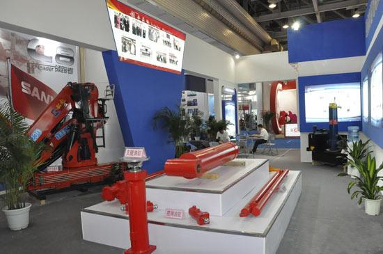 湖北龙岩浩发(fā)机械制造有限(xian)责任公司(3G网站(zhàn))展區風采